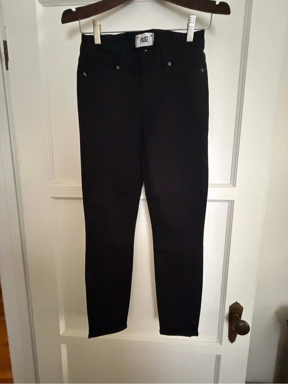 PAIGE Women’s Verdugo Crop Jeans in Black